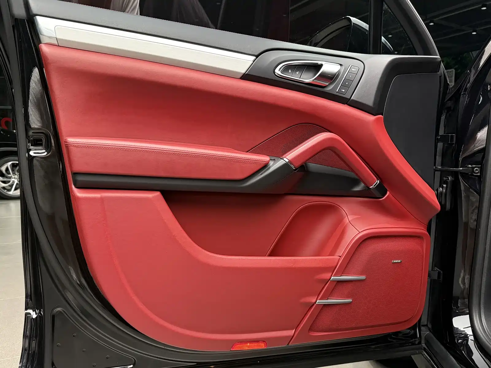 Фото 8 - Porsche Cayenne