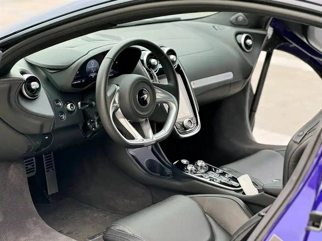 McLaren GT 2024 2023 4.0T Standard Model