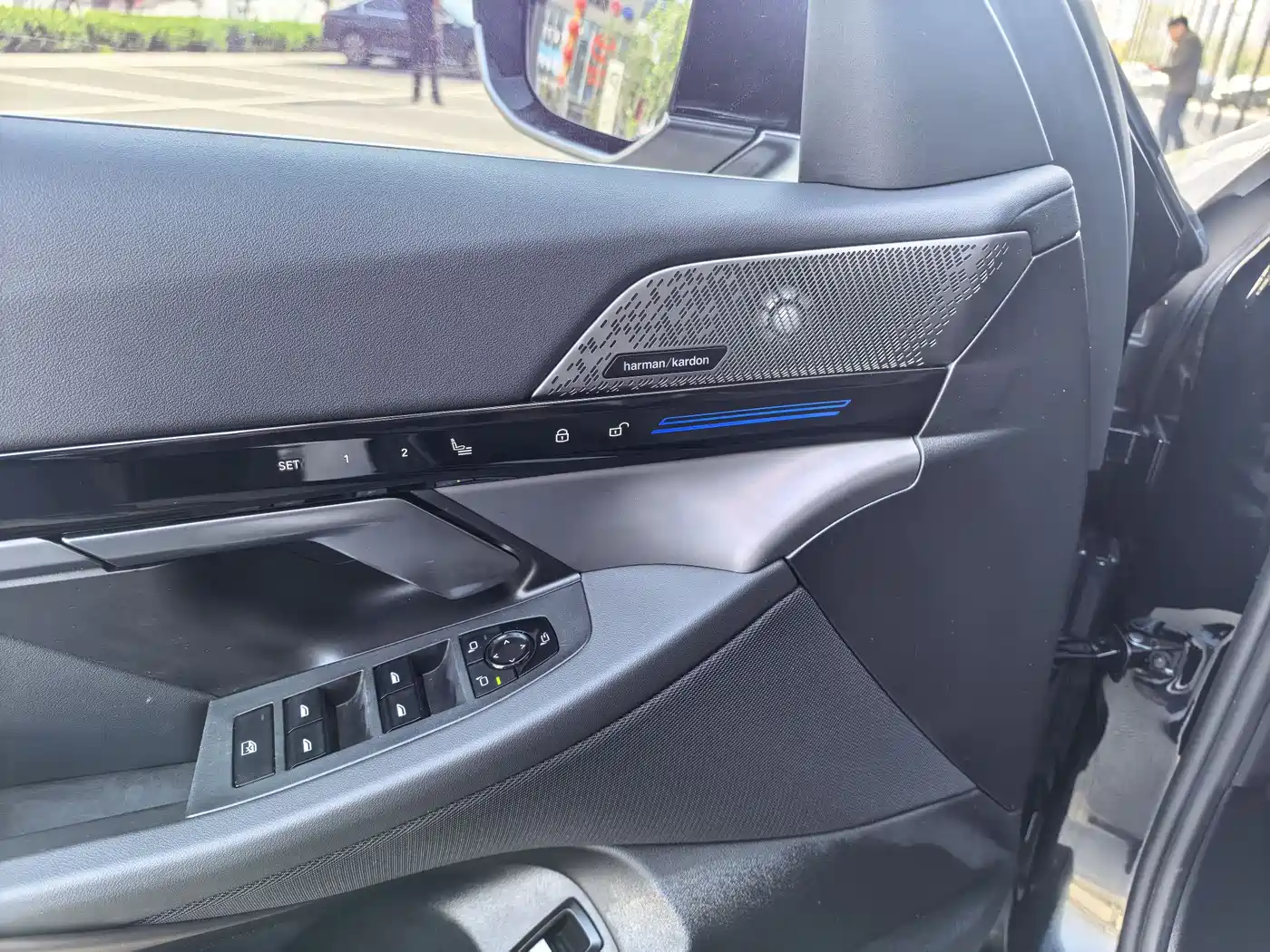BMW 5 Series 2024 525Li M Sport Package фото 7