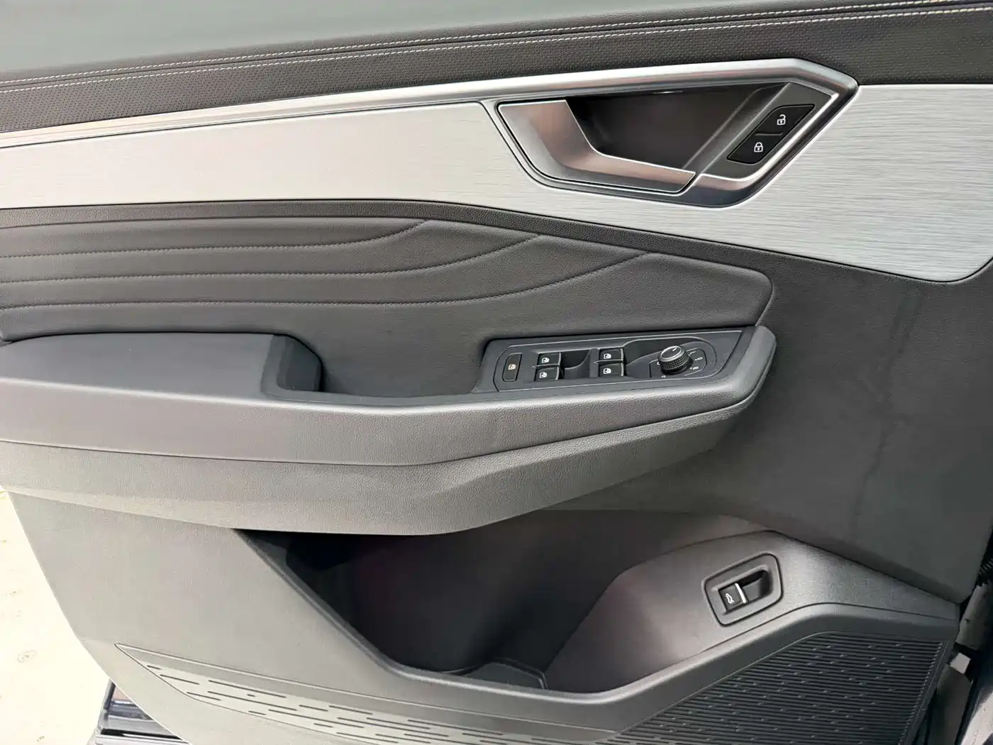 Volkswagen Talagon 2022 530TSI 4WD Flagship Victory Pro Edition 6-seater фото 21