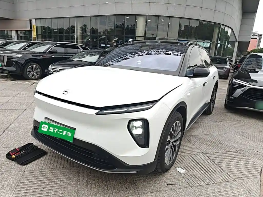 Фото 2 - NIO ES6