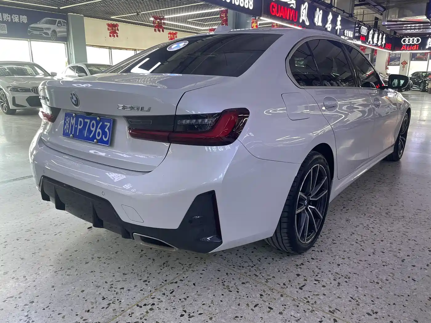 BMW 3 Series 2023 320Li M Sport Package фото 6