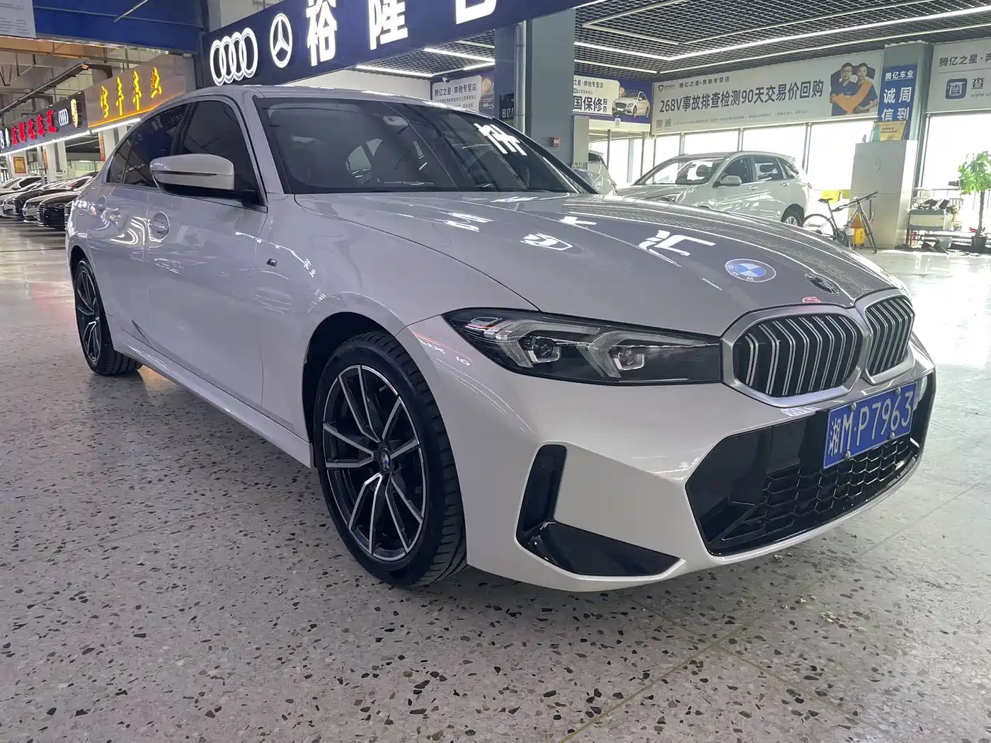 BMW 3 Series 2023 320Li M Sport Package фото 3