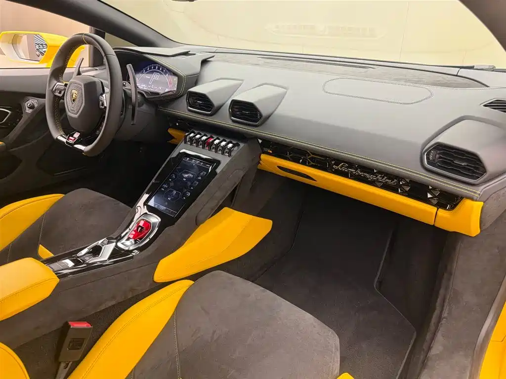 Фото 9 - Lamborghini Huracán