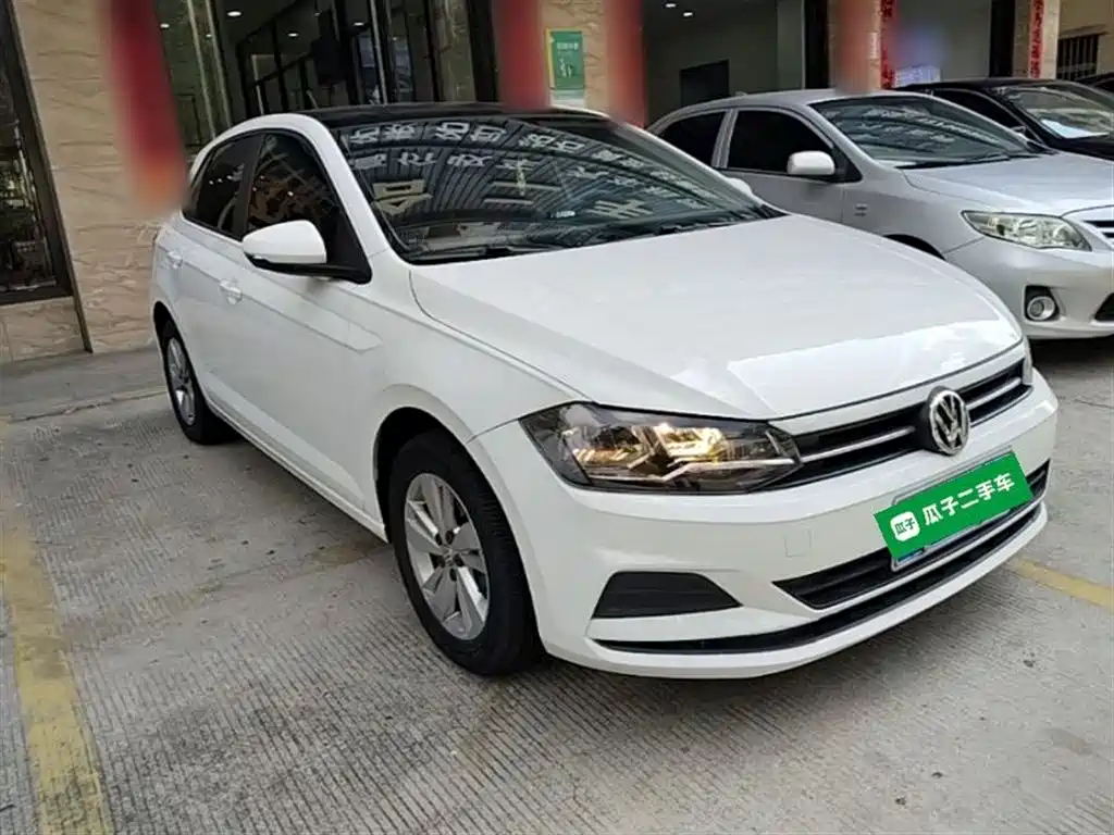 Volkswagen Polo 2019 Plus 1.5L Automatic Panorama Enjoyment Edition фото 4