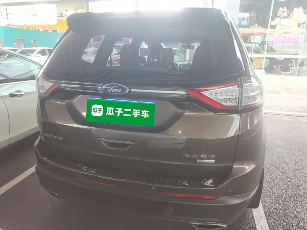 Фото 6 - Ford Edge