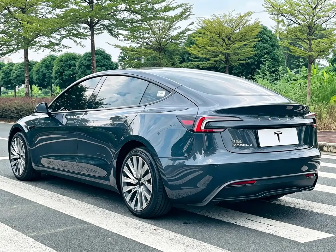 Фото 7 - Tesla Model 3