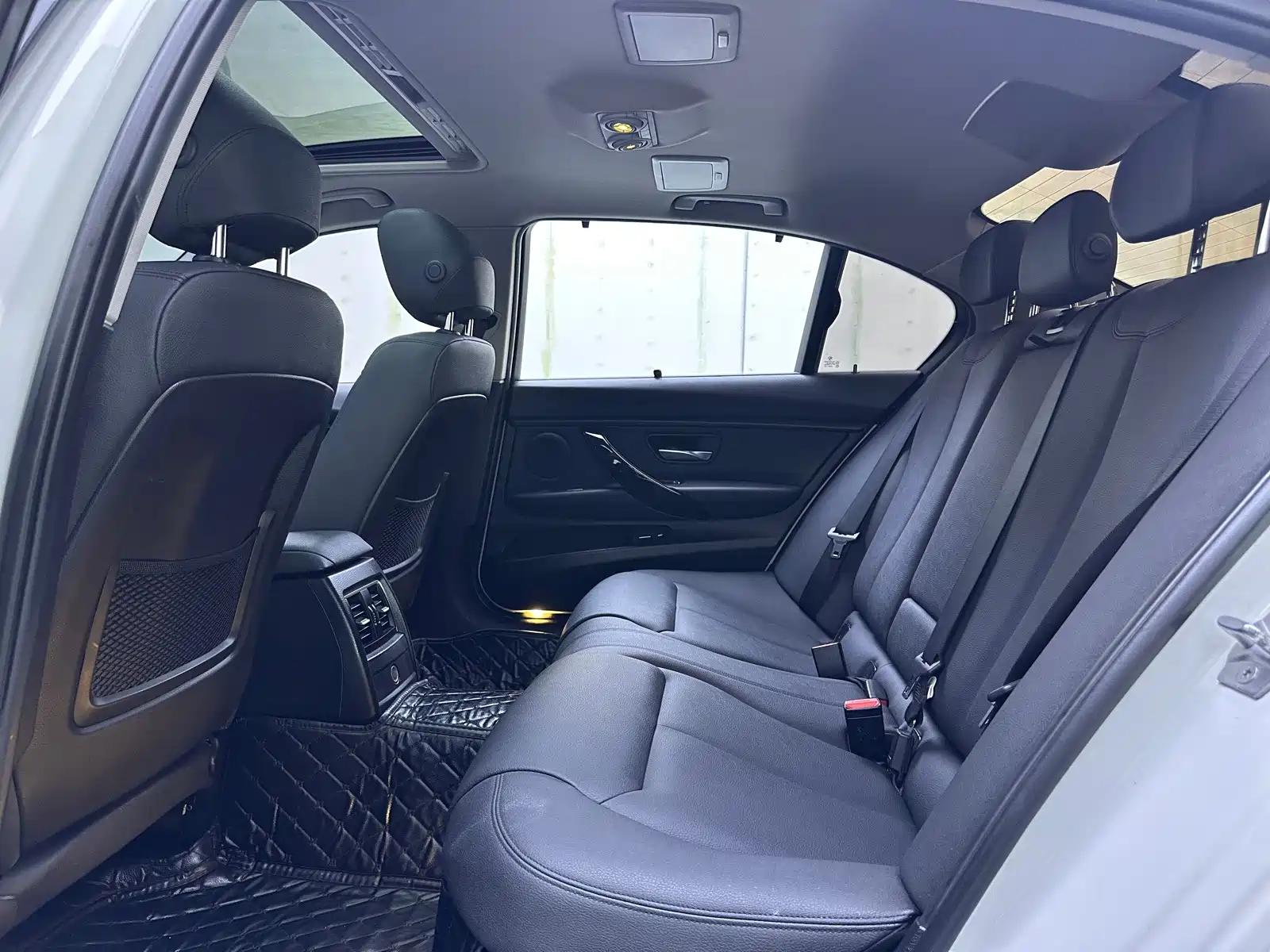 Фото 9 - BMW 3 Series