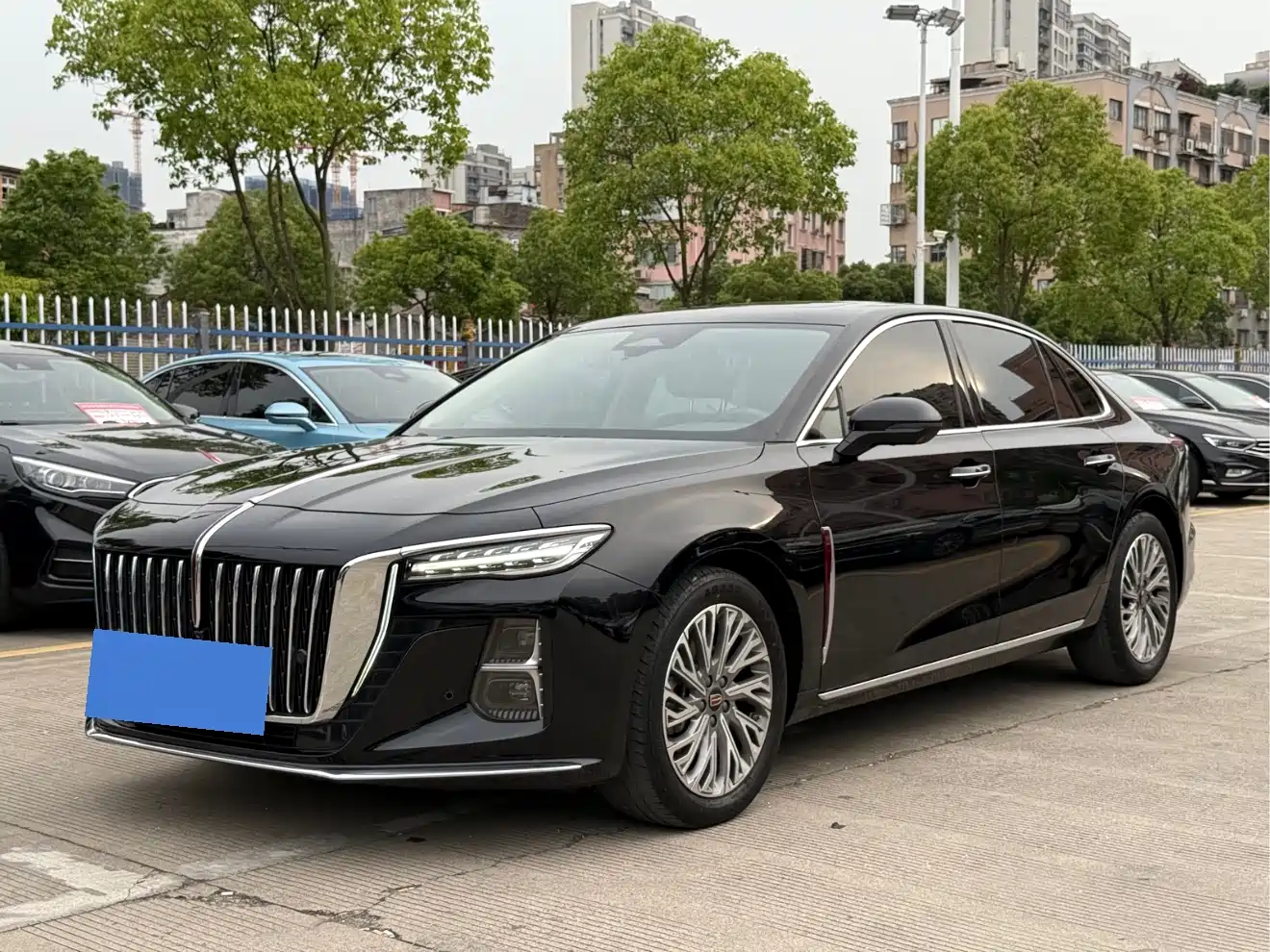 Hongqi H5 2023 2.0T Auto Smart Connect Flag Comfort