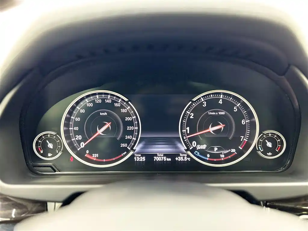 BMW X6 2015 xDrive35i Luxury Model фото 7