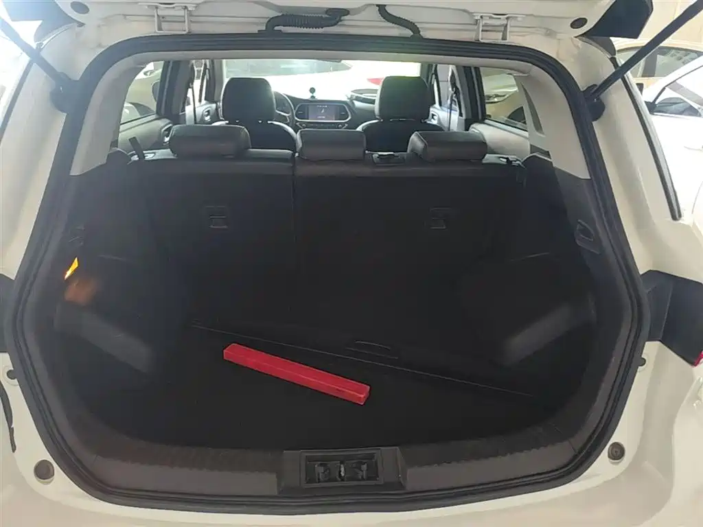 GAC Trumpchi Trumpchi GS4 2015 200T G-DCT Luxury Edition фото 19