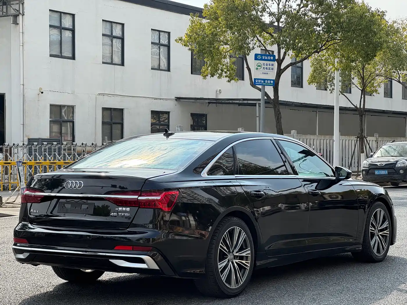 Audi A6L 2024 45 TFSI Premium Dynamic фото 4