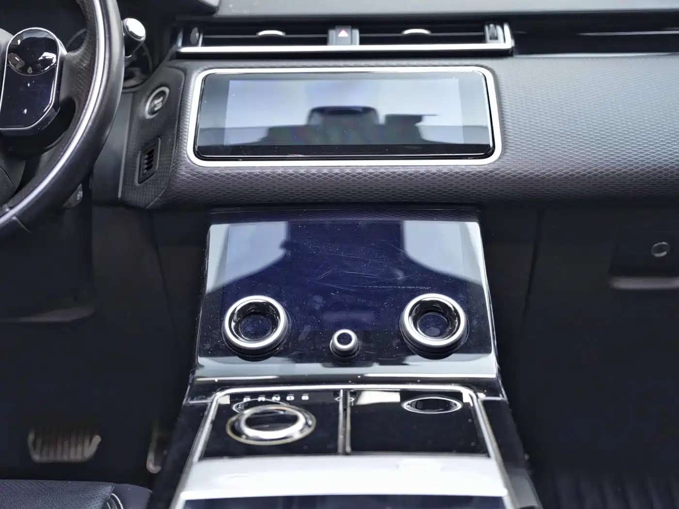 Land Rover Range Rover Velar 2019 250PS R-DYNAMIC S фото 16