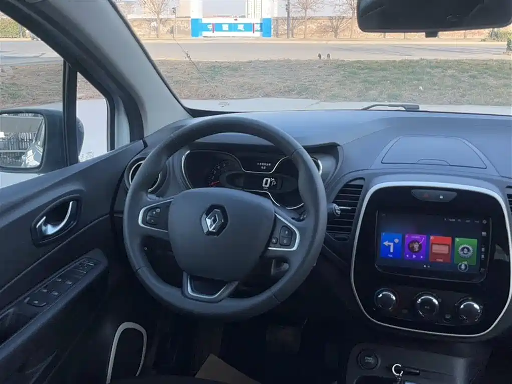Renault Captur 2019 2018 TCe190 Urban Style