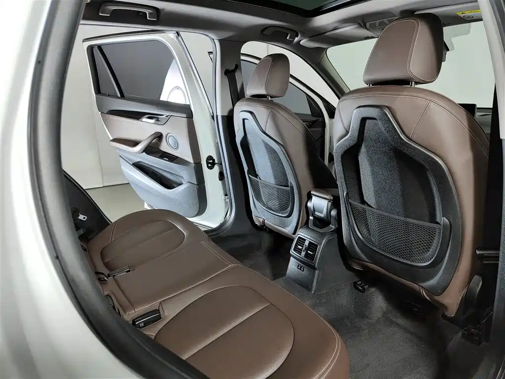 BMW X1 2020 sDrive20Li Premium Edition фото 9