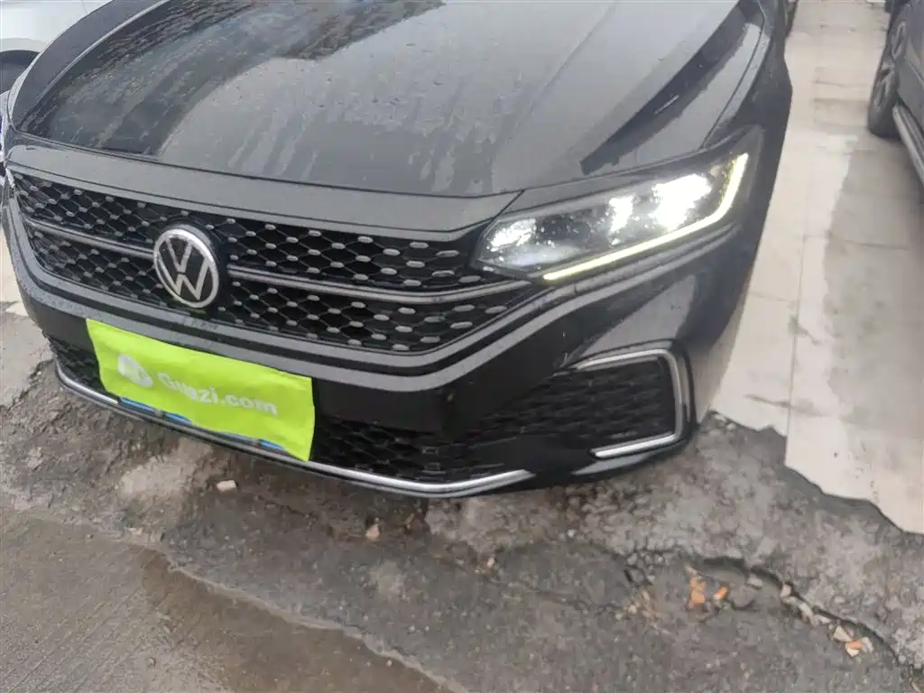 Volkswagen Passat 2023 Facelift 330TSI Starlight Elite Edition фото 18