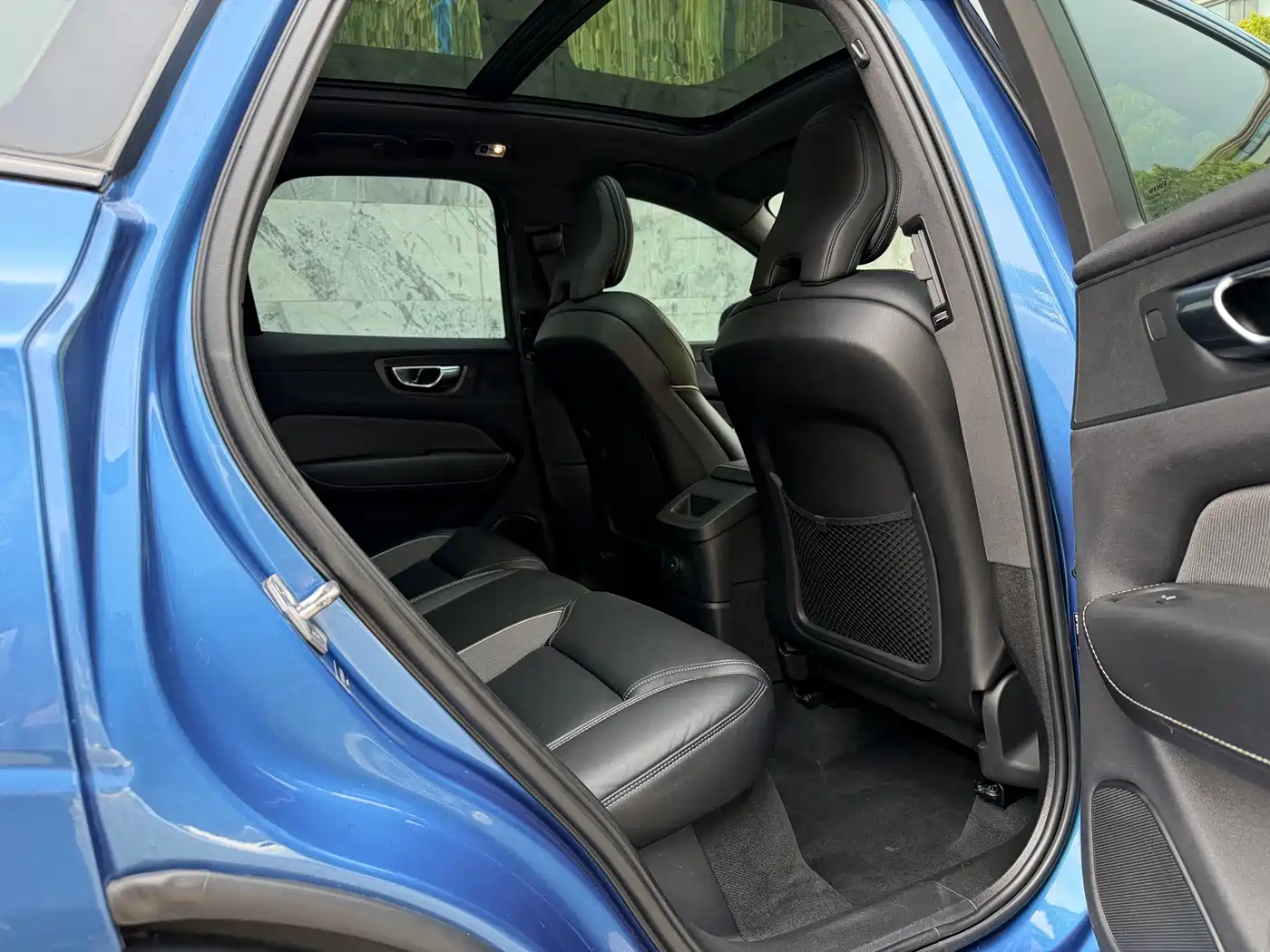 Volvo XC60 Plug-in Hybrid 2020 2021 T8 E-Drive Hybrid Inscription Sport