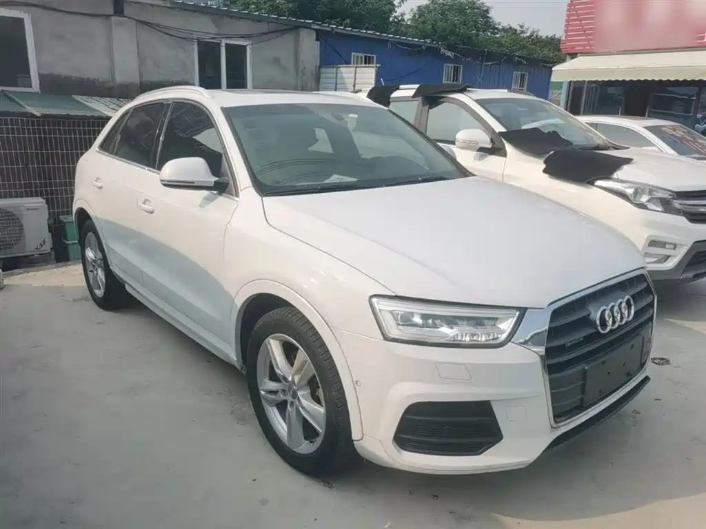 Audi Q3 2016 35 TFSI quattro All-Wheel Drive Fashion Edition фото 4
