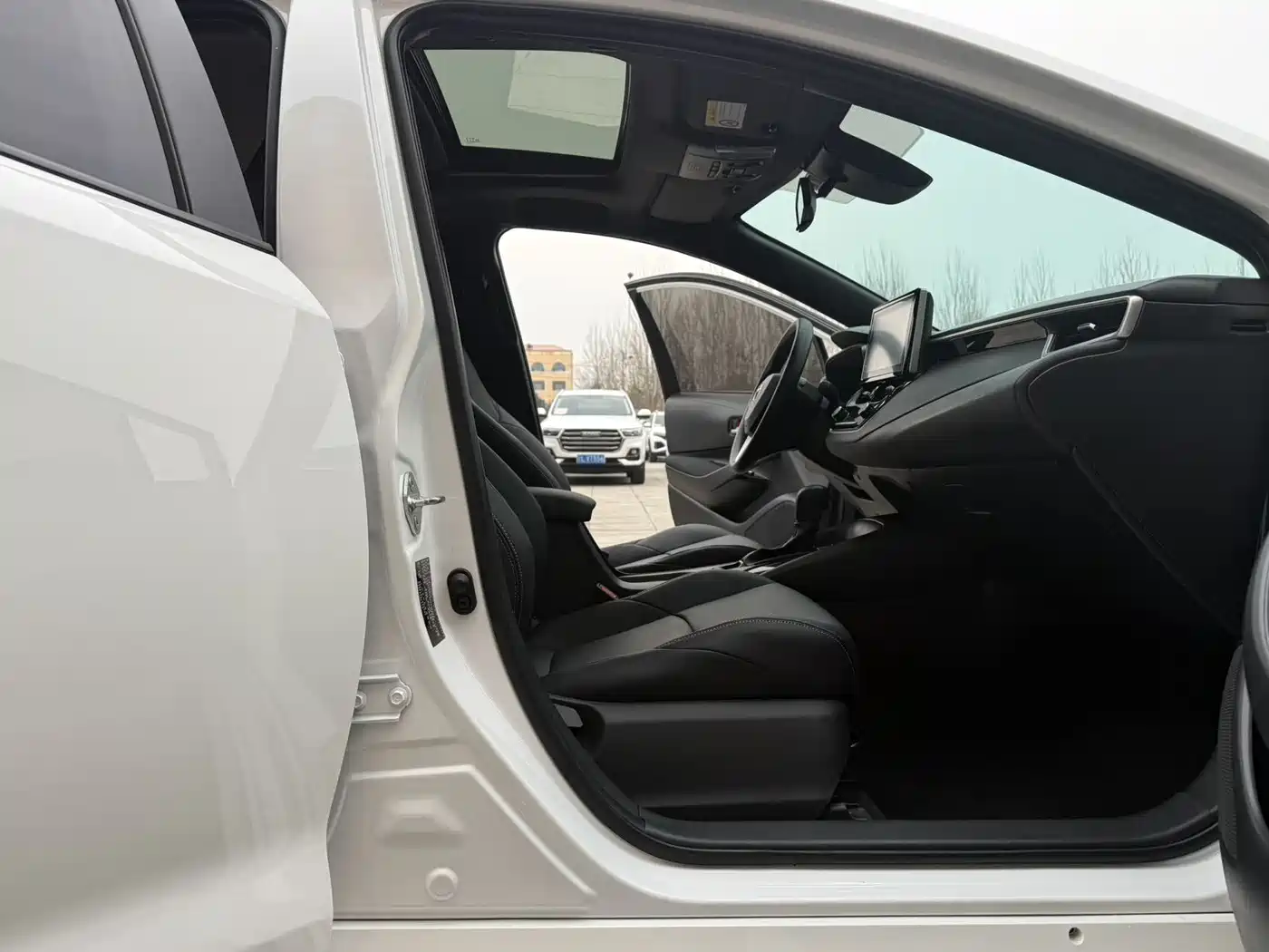 Toyota Levin 2023 185T CVT Luxury фото 13