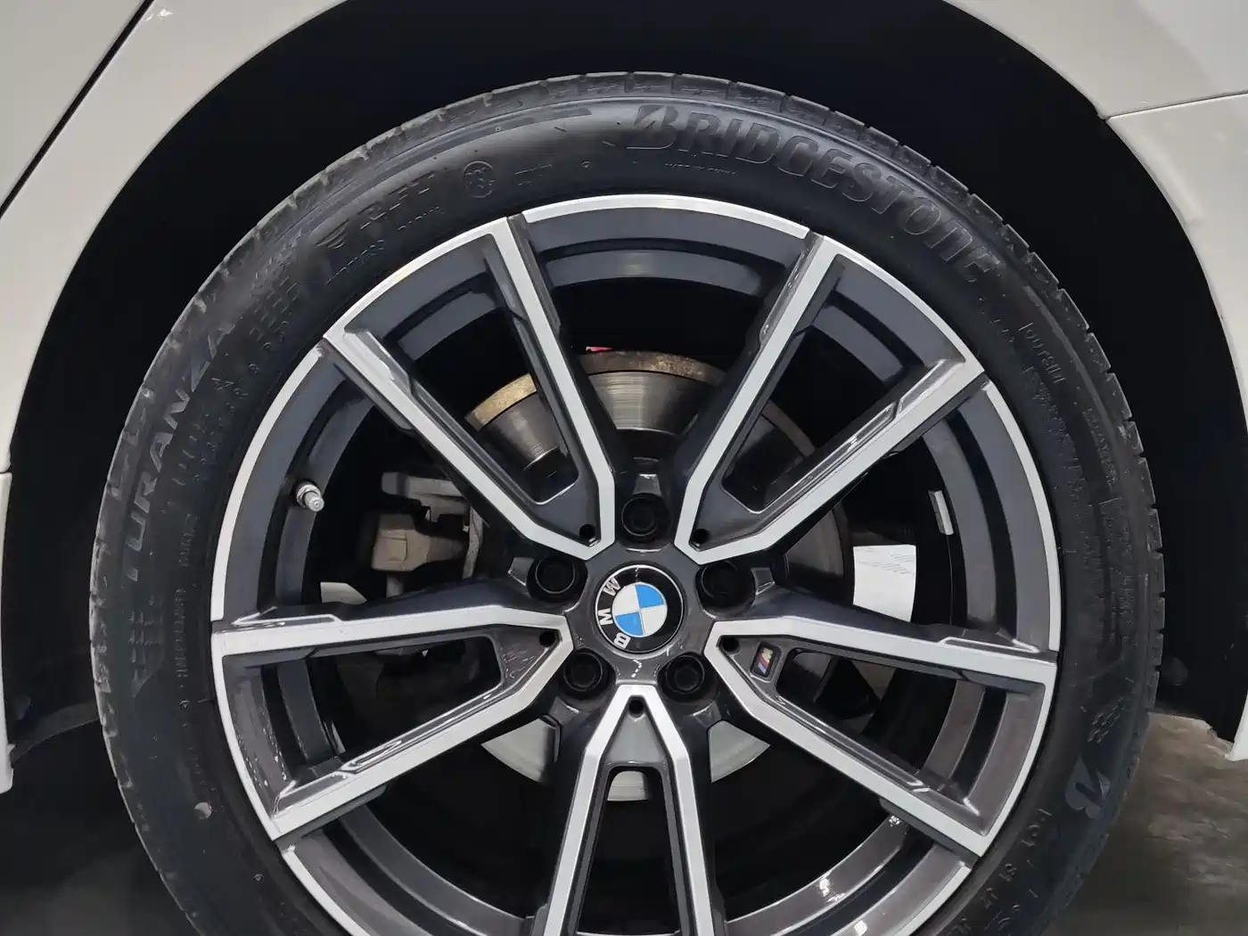 BMW 3 Series 2023 320Li M Sport Package фото 15