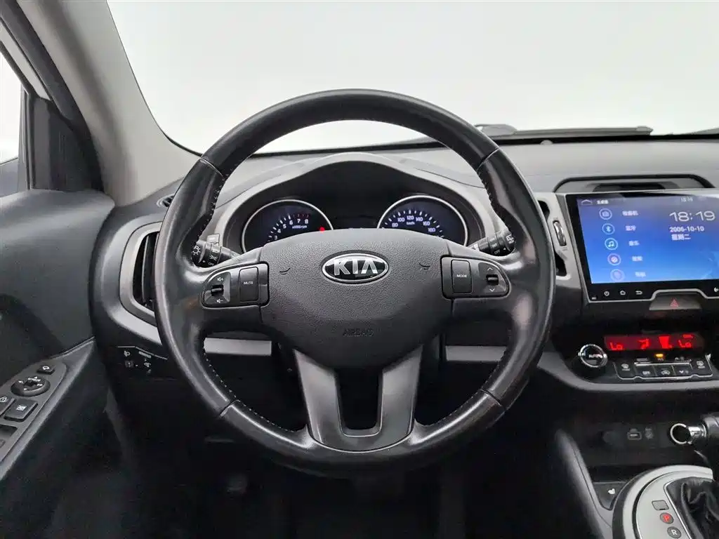 Kia Sportage 2016 2.0L Automatic 2WD DLX фото 11