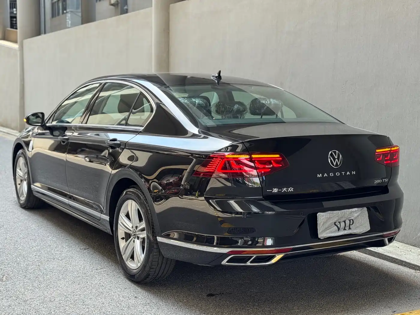 Volkswagen Magotan 2023 2 Million Units Commemorative Edition 280TSI DSG Comfort фото 4