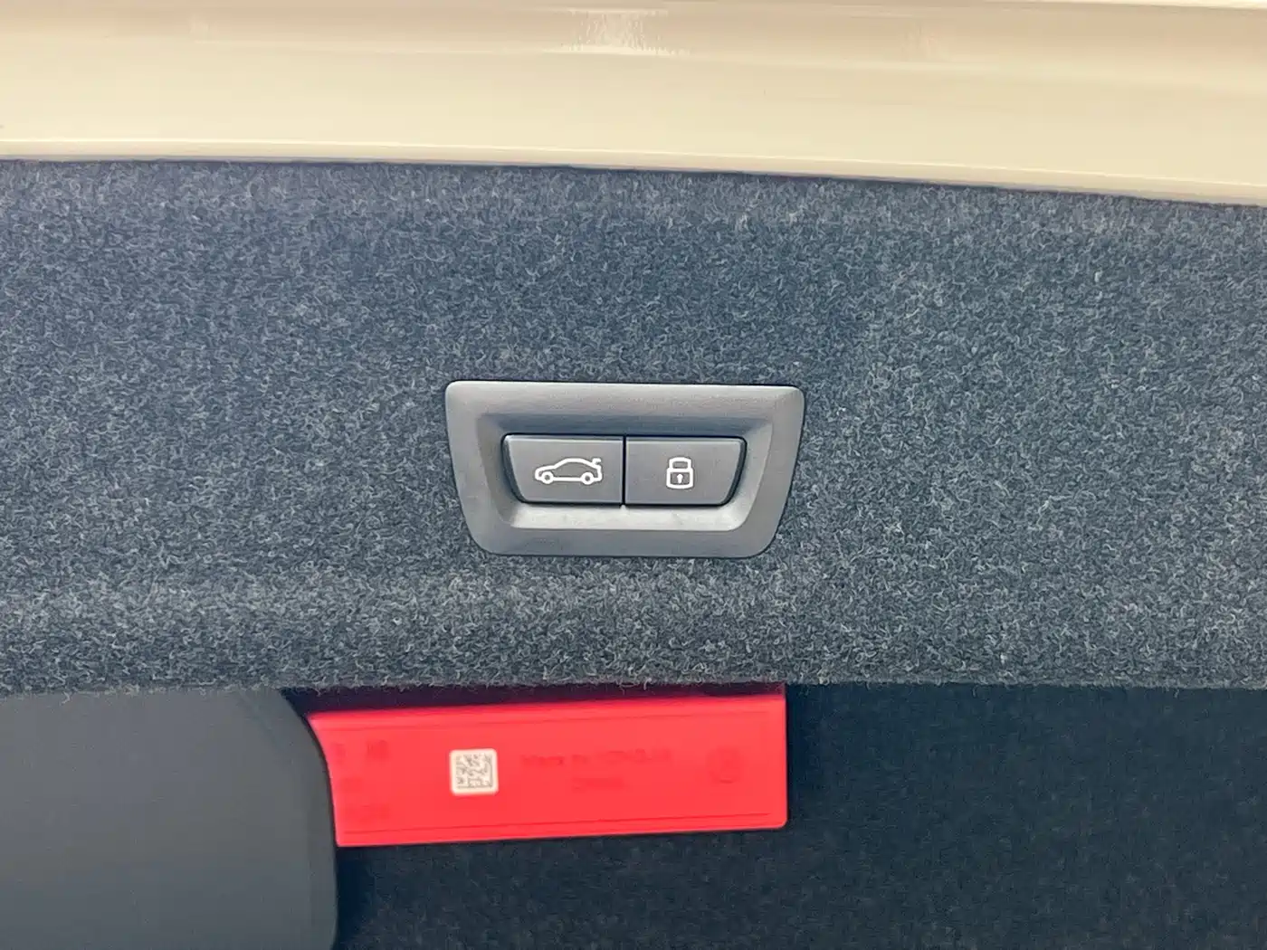 BMW 3 Series 2023 325Li M Sport Package фото 16