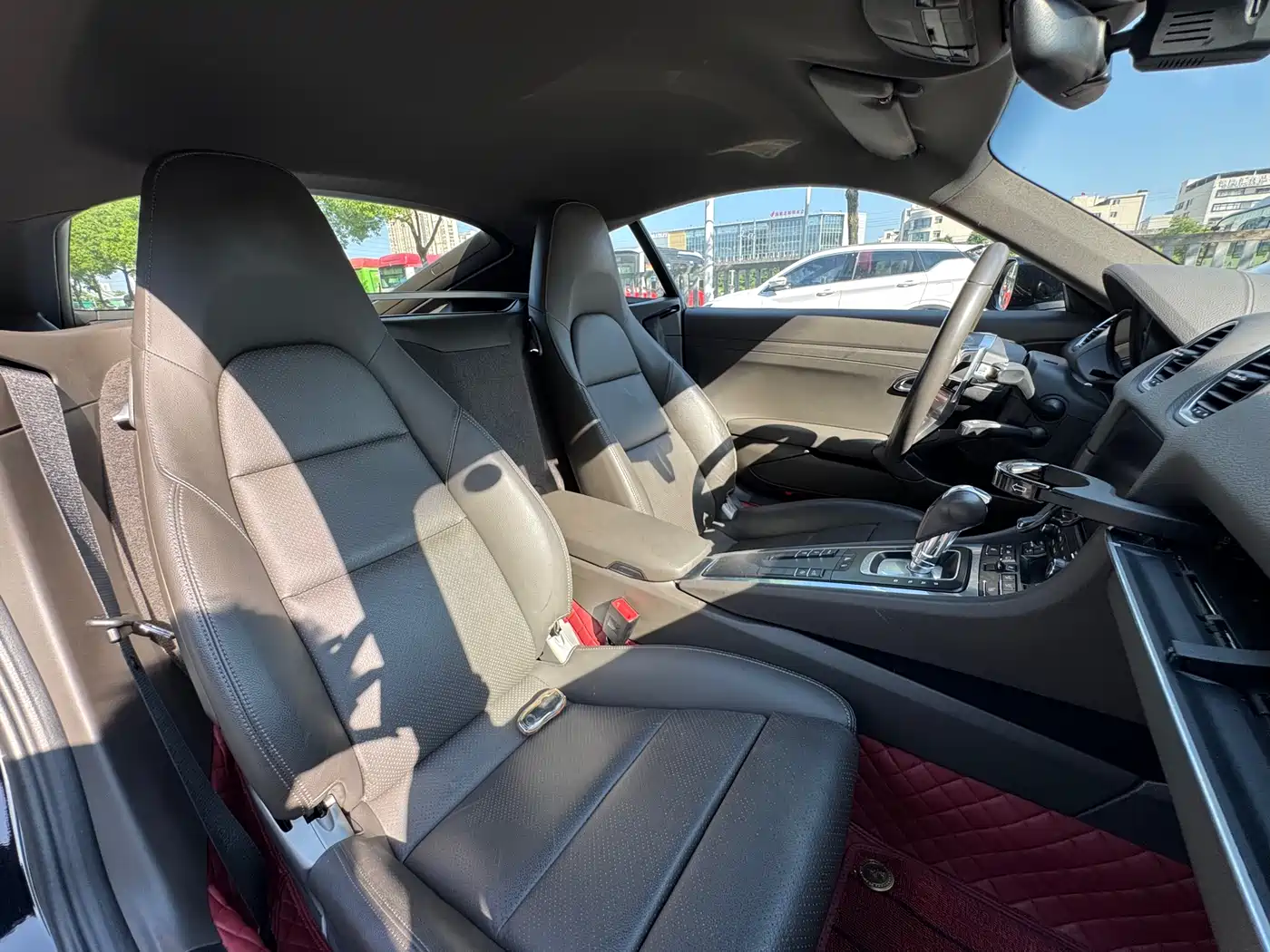 Porsche 718 2018 Cayman 2.0T фото 11