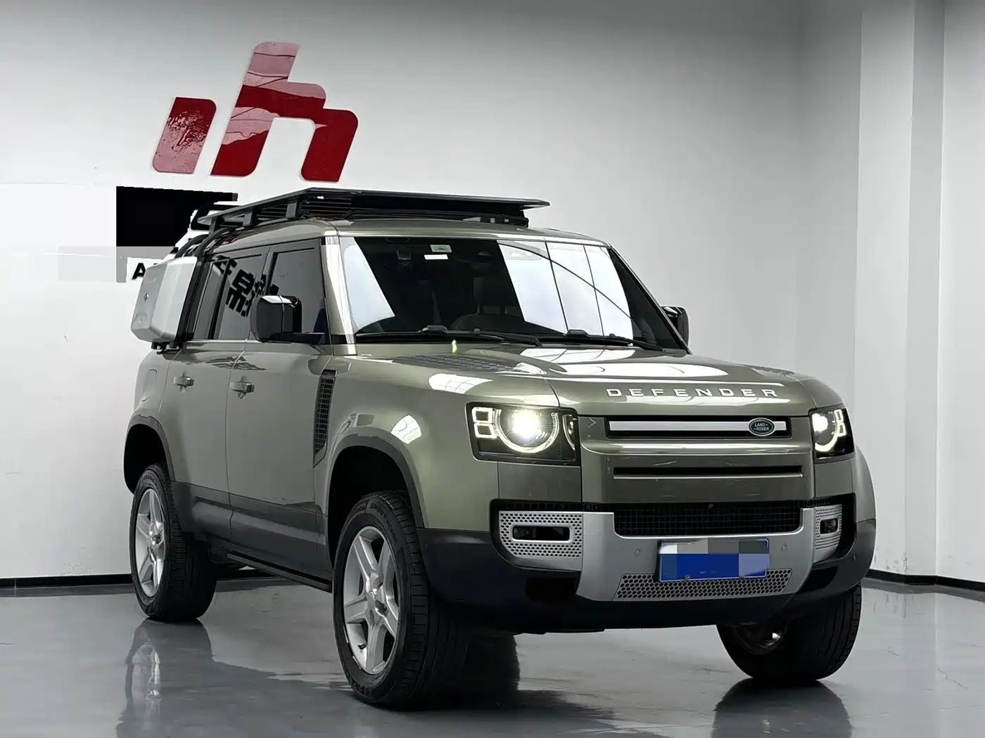 Land Rover Defender 2021 110 P400 SE фото 3