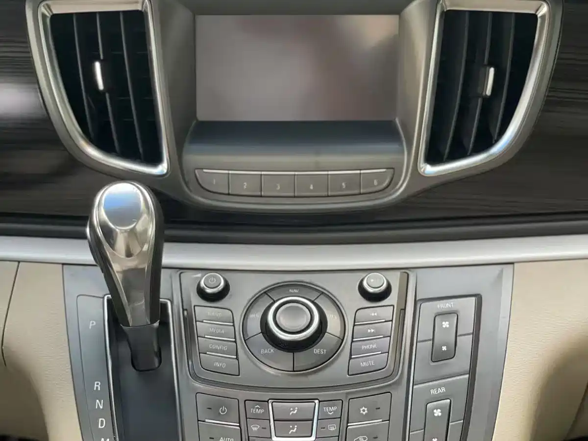 Buick GL8 2013 3.0L GT Luxury Business Elegance Edition фото 12