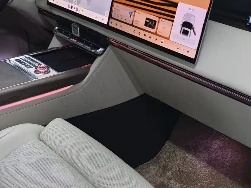 Mercedes-Benz V-Class 2018 V 260 Premium Edition China VI фото 19