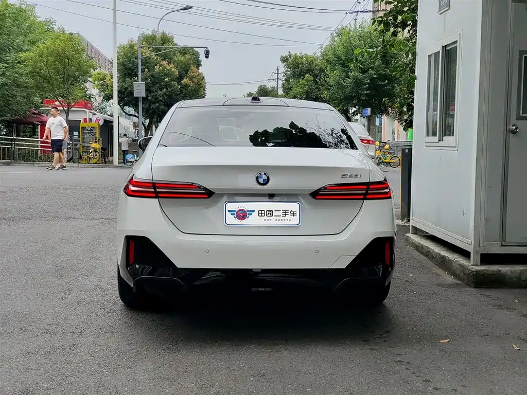 BMW 5 Series (Import) 2024 Model 525i M Sport Package фото 5