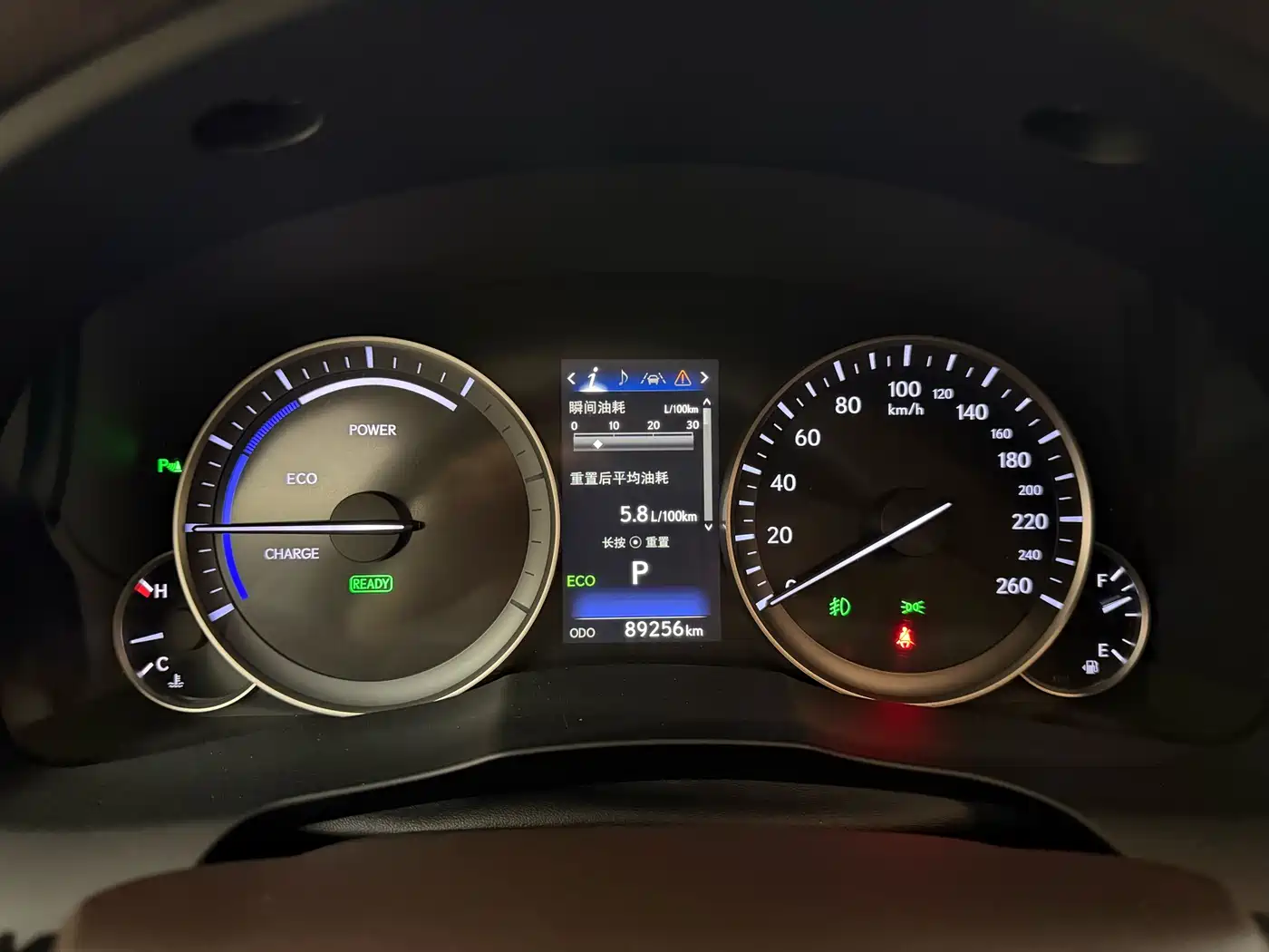 Lexus ES 2015 300h Comfort Edition фото 15