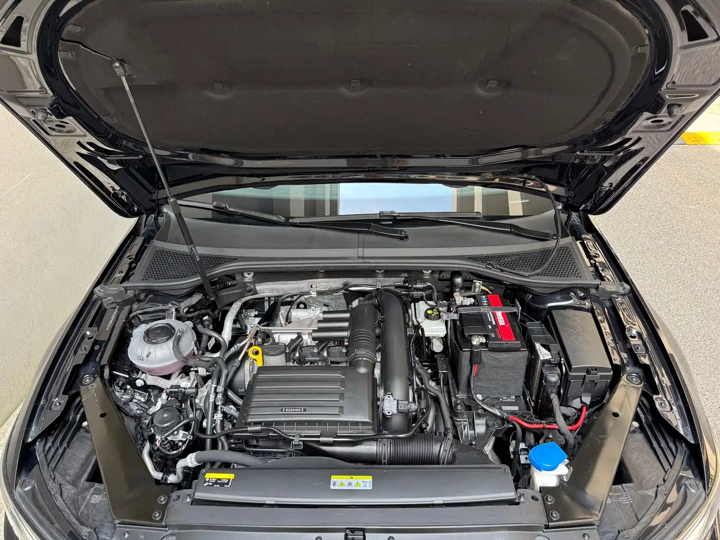 Volkswagen Magotan 2023 2 Million Units Commemorative Edition 280TSI DSG Comfort фото 20