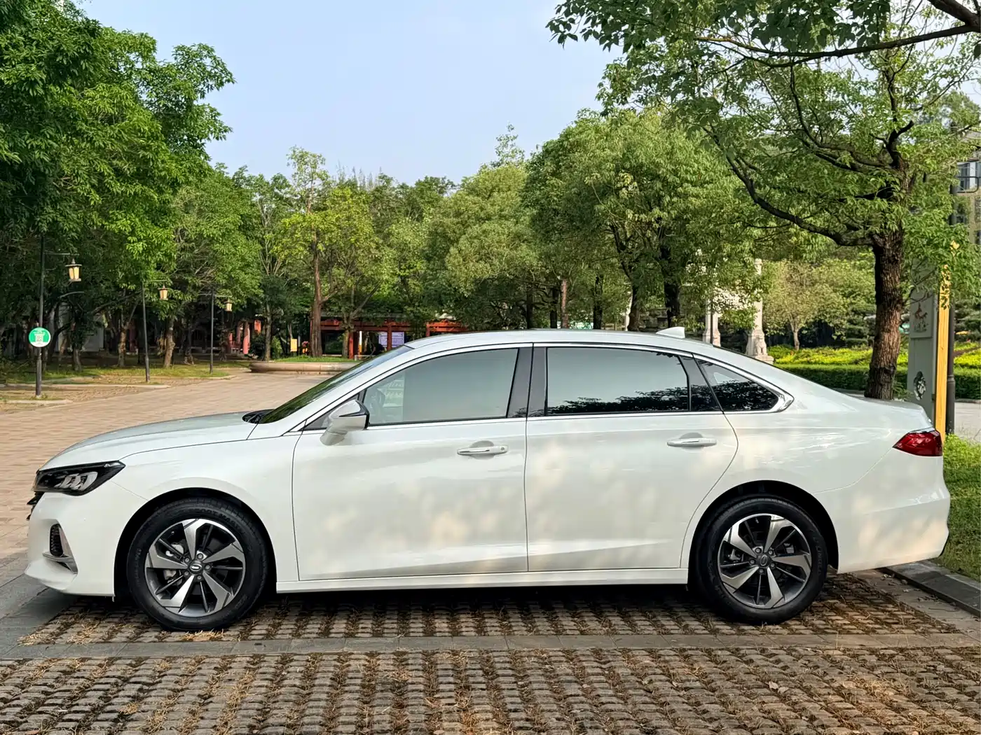 GAC Trumpchi Trumpchi GA6 2022 270T Automatic Luxury Edition фото 4