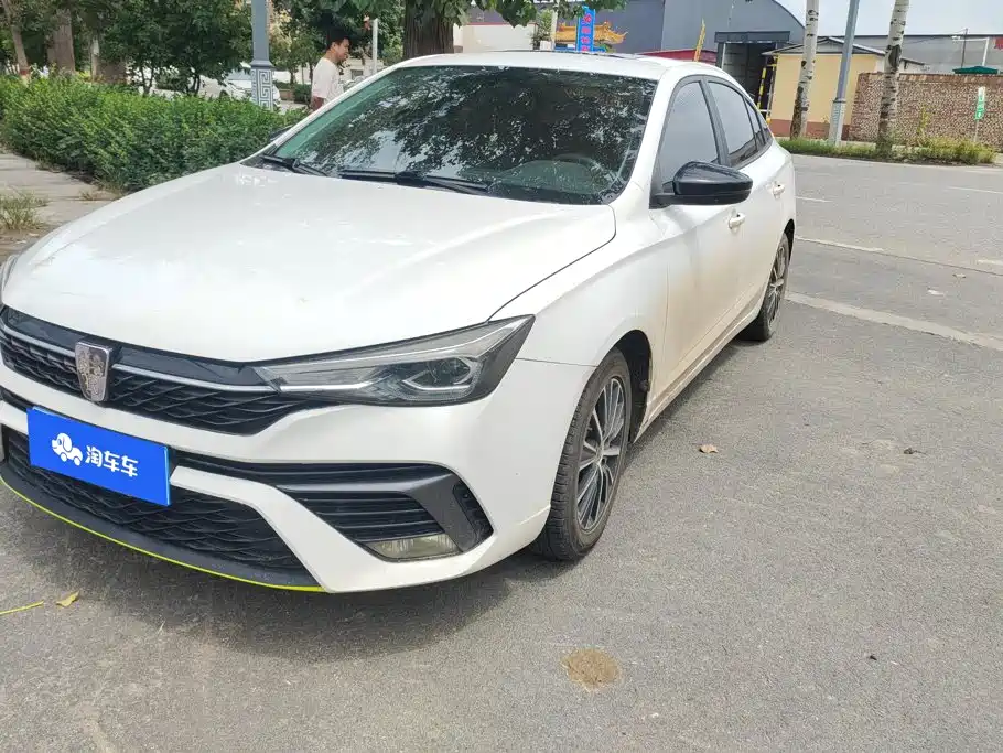 Фото 1 - Roewe i5
