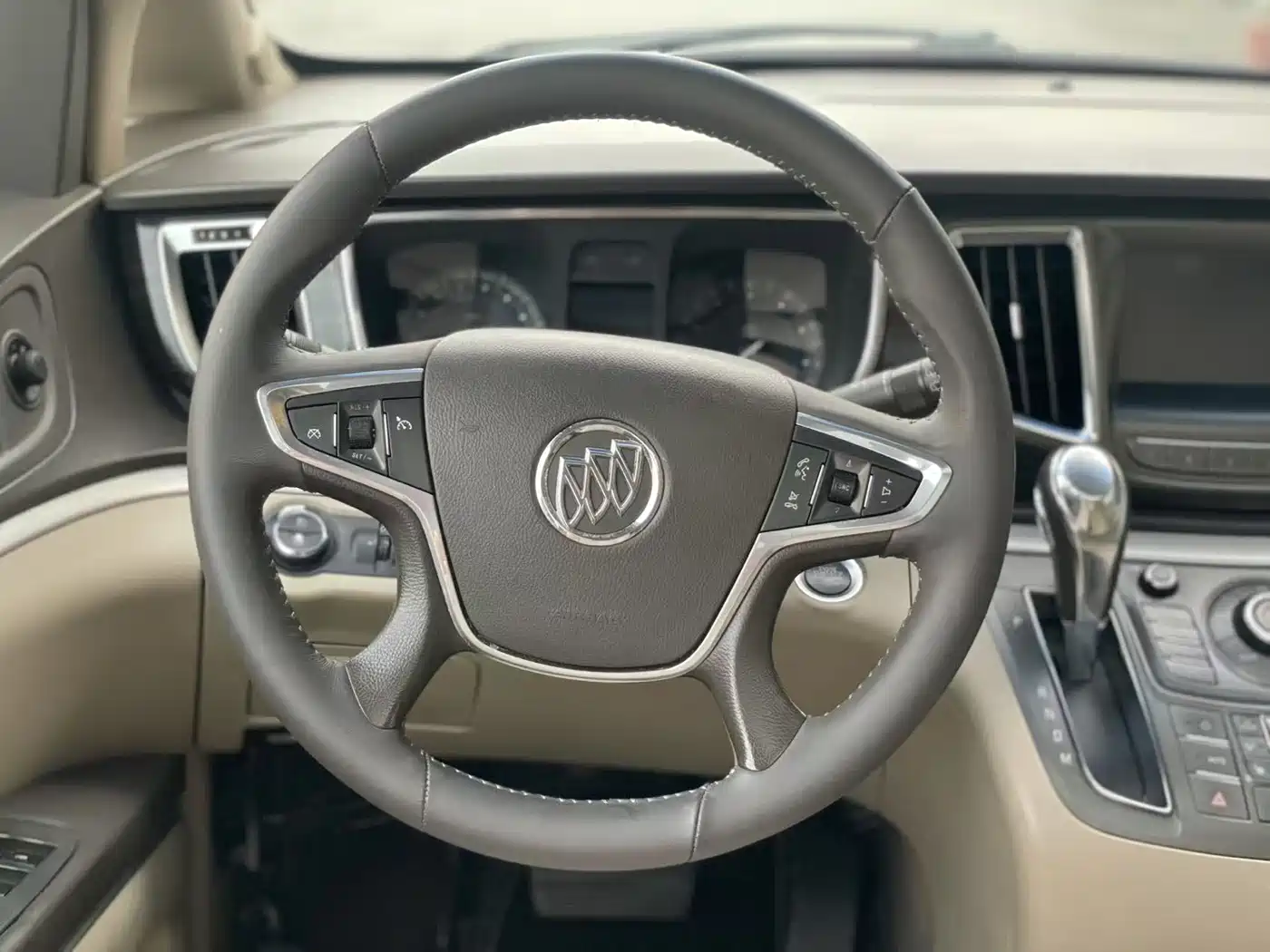 Buick GL8 2013 3.0L GT Luxury Business Elegance Edition фото 11