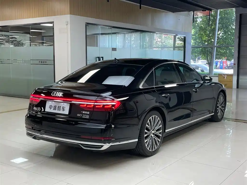 Audi A8 2022 A8L 55 TFSI quattro Luxury Collector's Edition фото 7