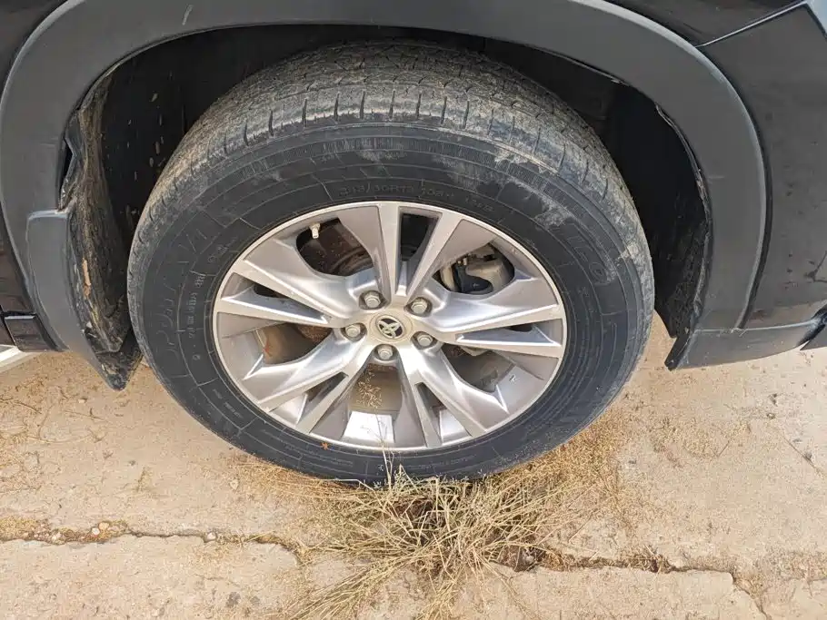 Photo 6 - Toyota Highlander
