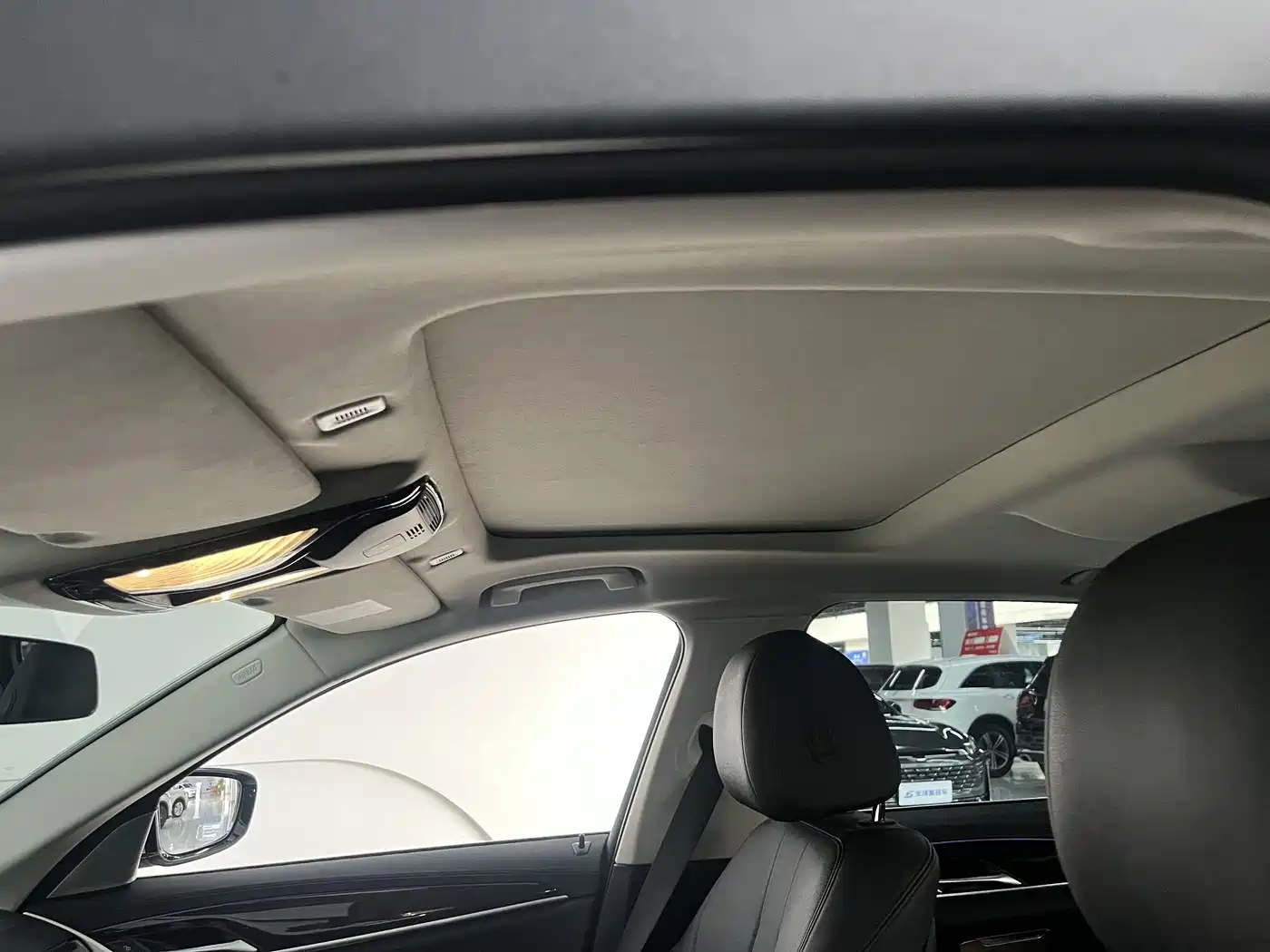 BMW 5 Series 2018 525Li Luxury Package фото 9