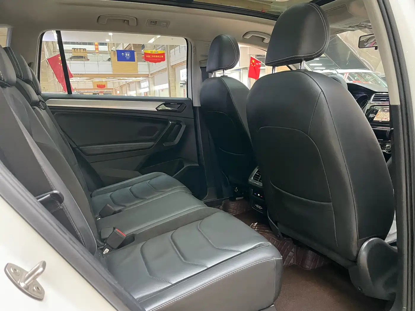 Volkswagen Tiguan L 2021 330TSI Automatic 2WD Smart фото 8