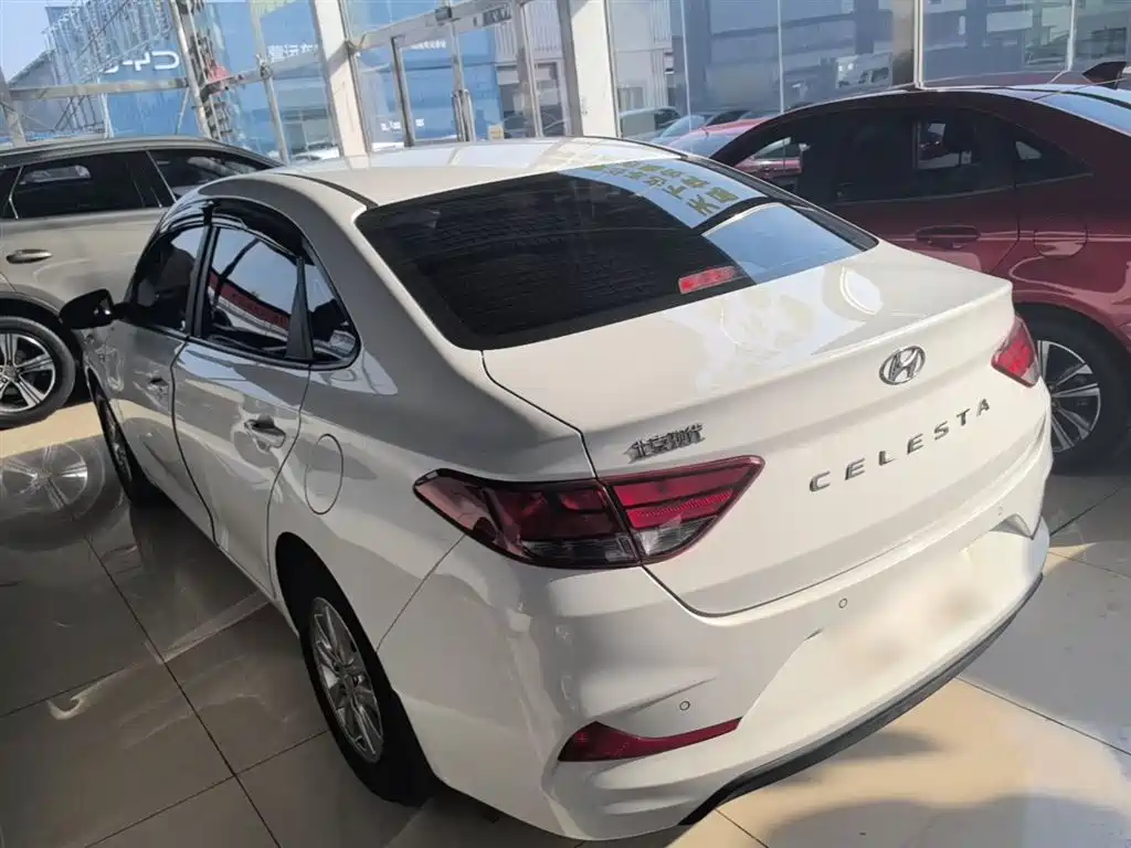 Hyundai Elantra 2018 1.6L Automatic Pleasing Edition GL China VI фото 5