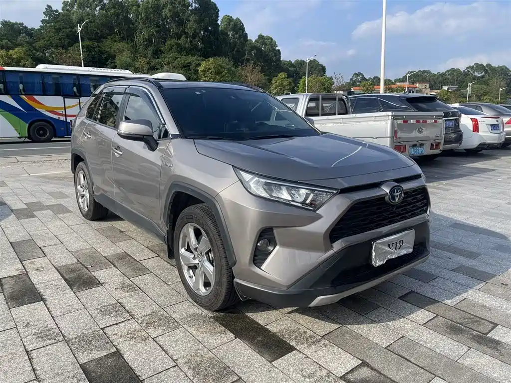Toyota RAV4 Rongfang 2022 Hybrid 2.5L E-CVT 2WD Elite Edition фото 3
