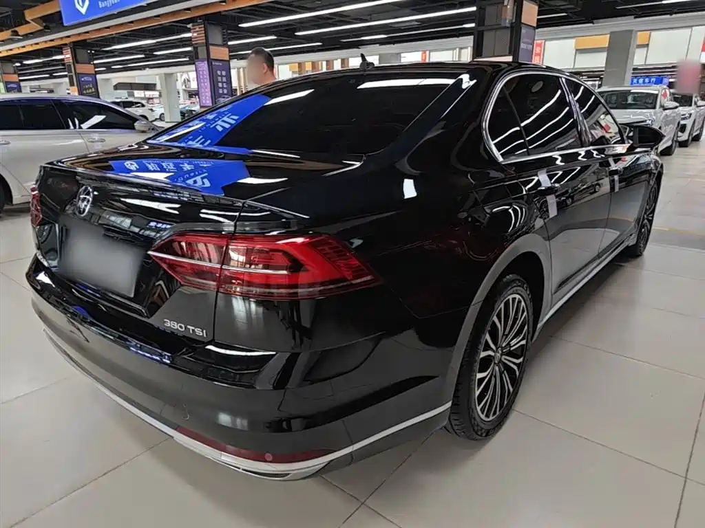 VOLKSWAGEN HUIANG