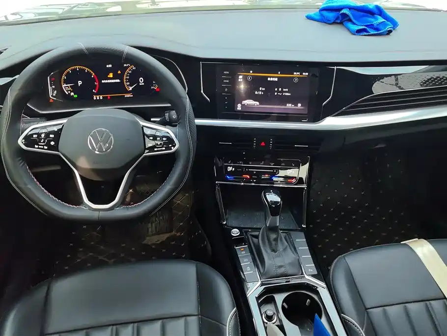 Volkswagen Passat 2023 330TSI Elite Edition фото 12