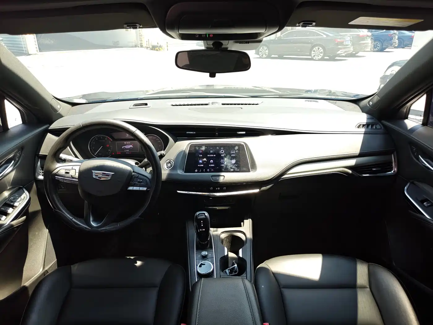 CADILLAC XT4
