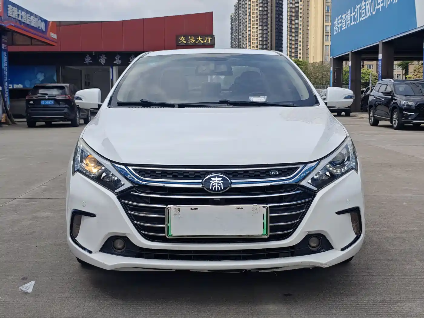 BYD Qin New Energy 2017 1.5T Premium Model фото 2