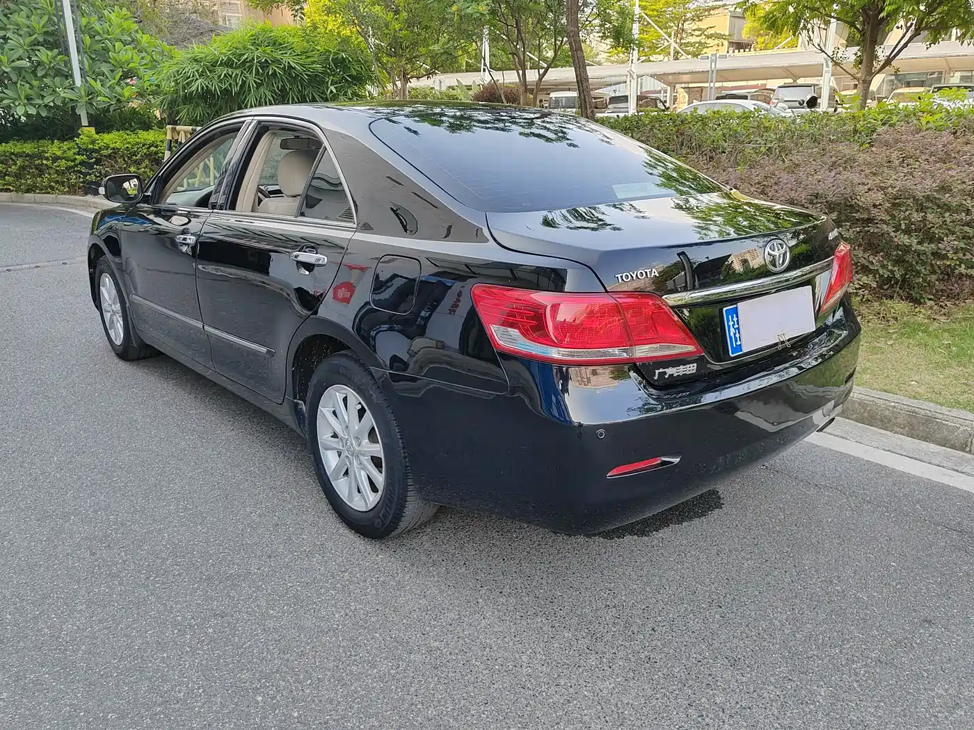 Toyota Camry 2011 200G Luxury Anniversary Edition фото 4