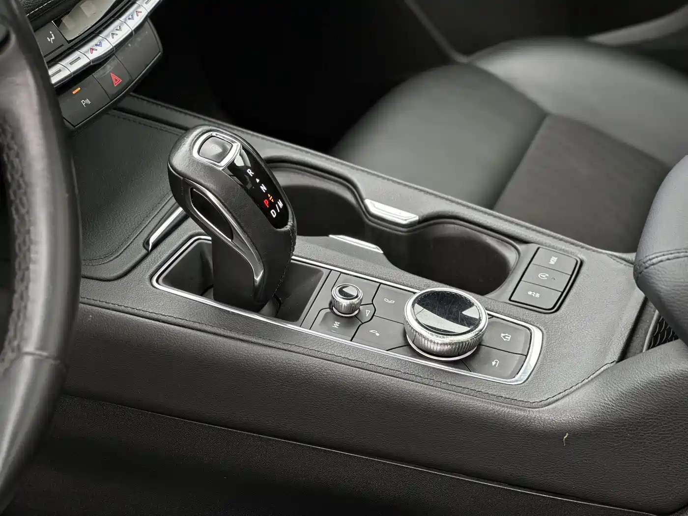 Cadillac XT4 2018 Model 28T 2WD Technology фото 16
