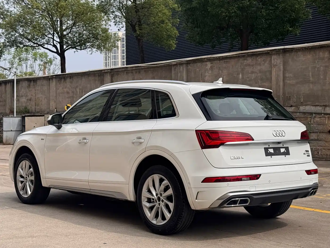 Audi Q5L 2022 40T Luxury Dynamic фото 6